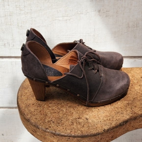 Sanita Theadora   Brown Leather Distressed Studded Heel Clog Oxford - Picture 7 of 7